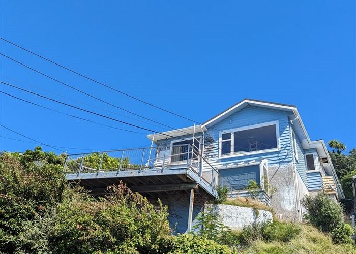  at 18 Tai Paku Paku Road, Karaka Bays, Wellington