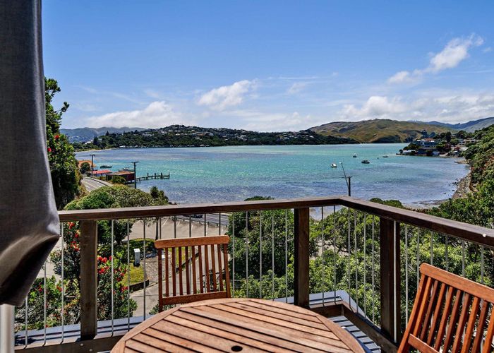 at 82 Paremata Road, Paremata, Porirua