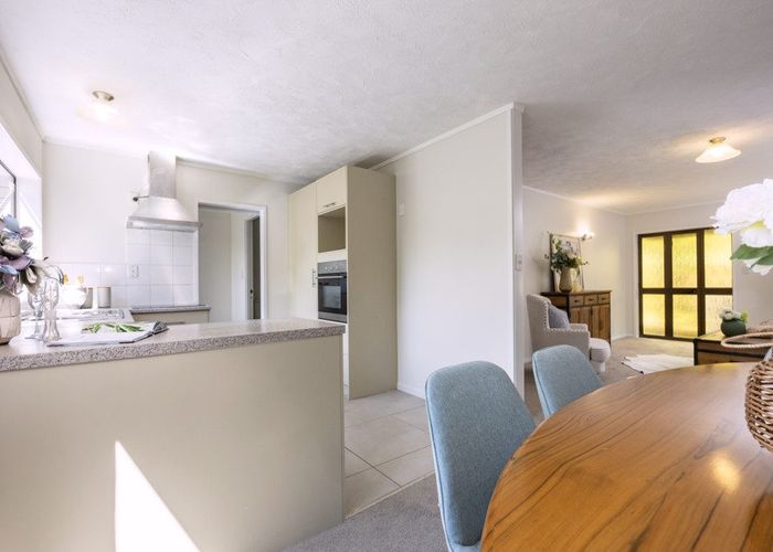  at 5/58 Hayr Road, Three Kings, Auckland