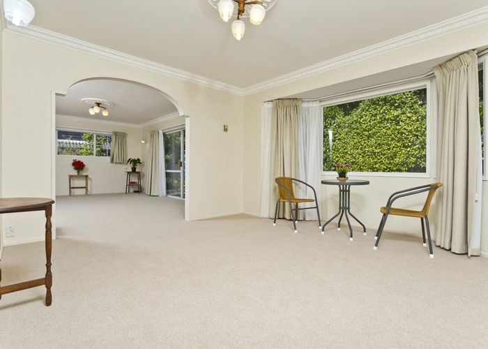  at 2/10 Jutland Road, Hauraki, Auckland