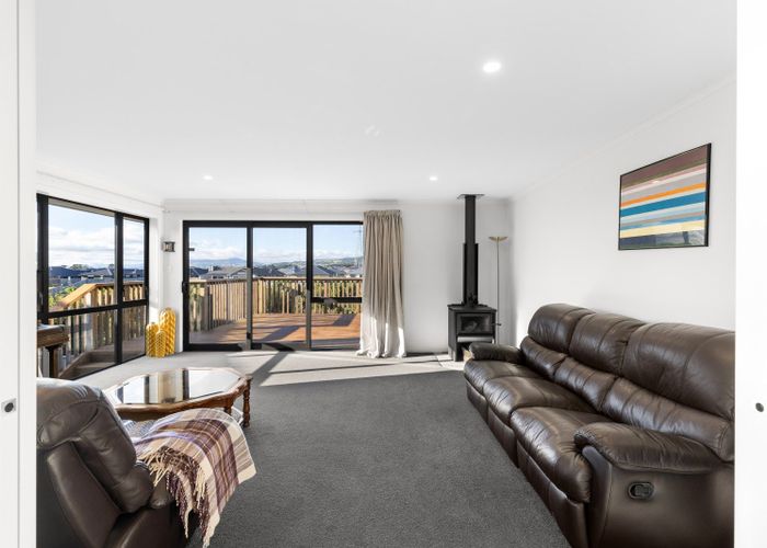  at 9 Gibraltar Way, Fitzherbert, Palmerston North, Manawatu / Whanganui