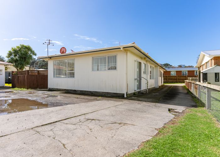  at 4/15 Naumai Place, Spotswood, New Plymouth