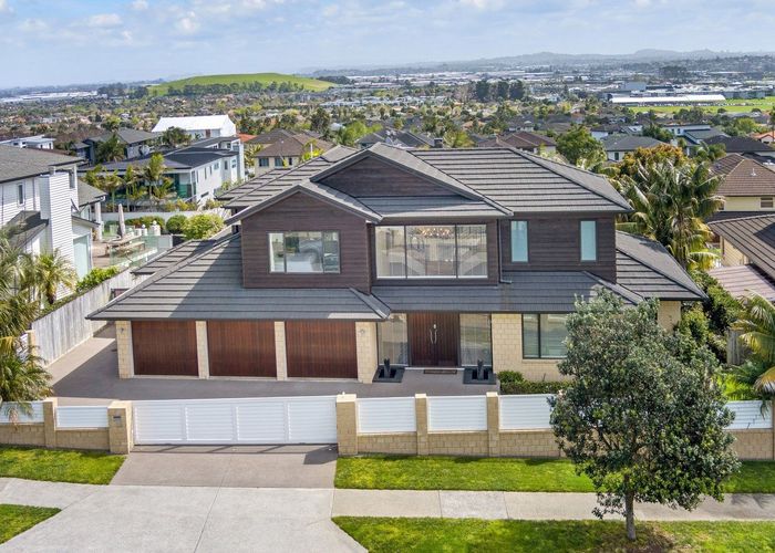  at 39 Armstrong Farm Drive, East Tamaki Heights, Auckland
