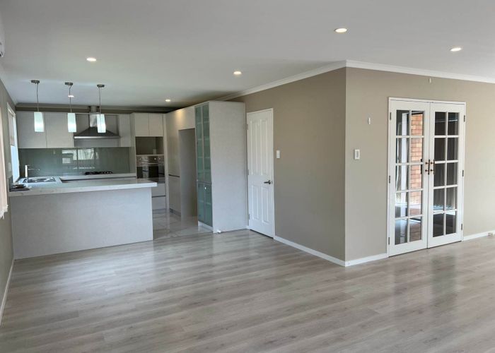  at 6A Manhattan Heights, Glendene, Waitakere City, Auckland