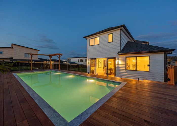  at 4 The Landing, Riverhead, Rodney, Auckland