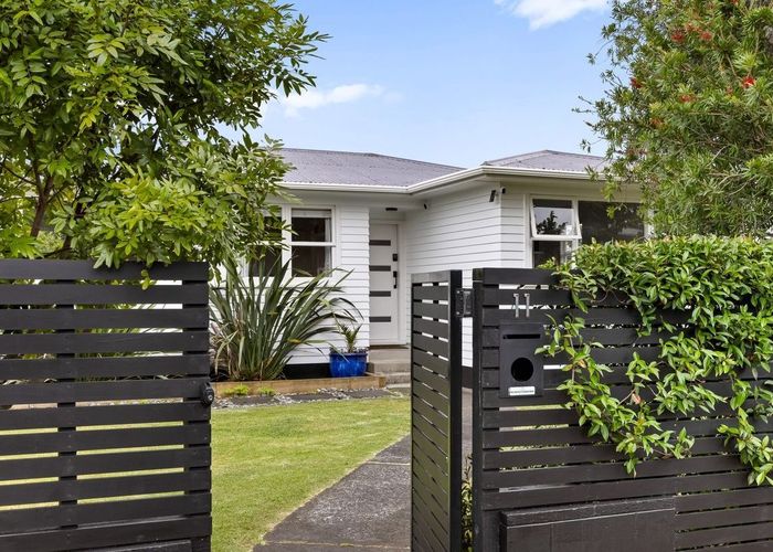  at 11 Brennan Avenue, Te Atatu Peninsula, Auckland