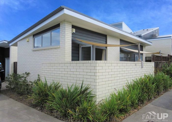  at 10 Squadron Drive, Hobsonville, Waitakere City, Auckland