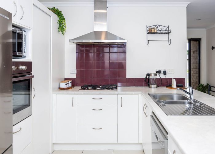  at 381 Gleneagles Drive, Te Awamutu, Te Awamutu