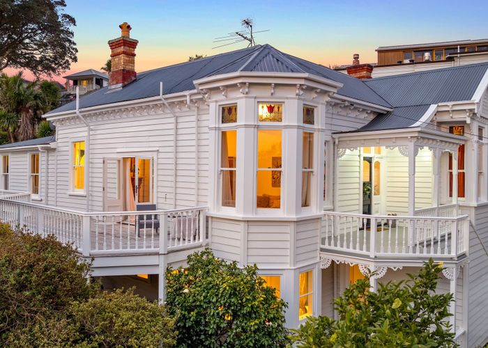  at 4 Hinemoa Terrace, Birkenhead, North Shore City, Auckland