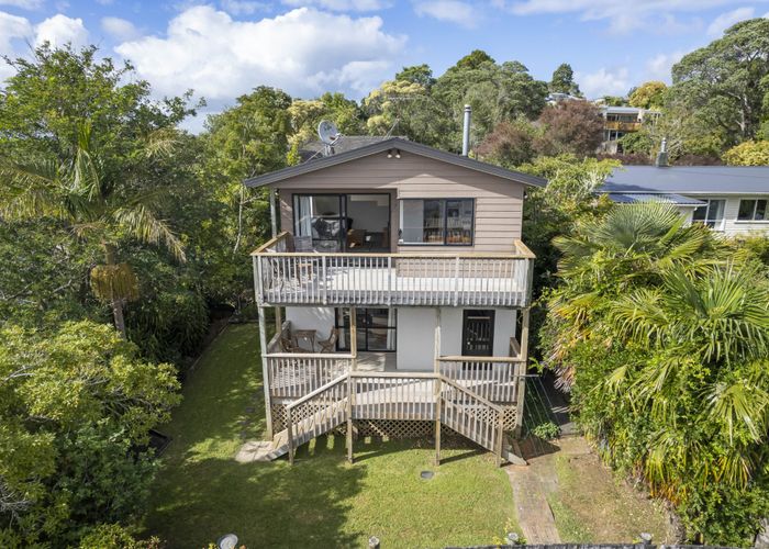  at 1/45 South Lynn Road, Titirangi, Waitakere City, Auckland
