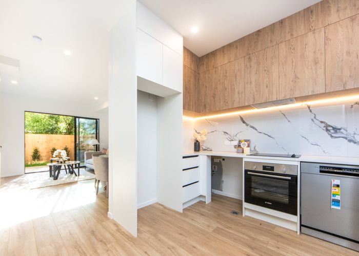  at 7/4 Serjeant Street, Henderson, Auckland