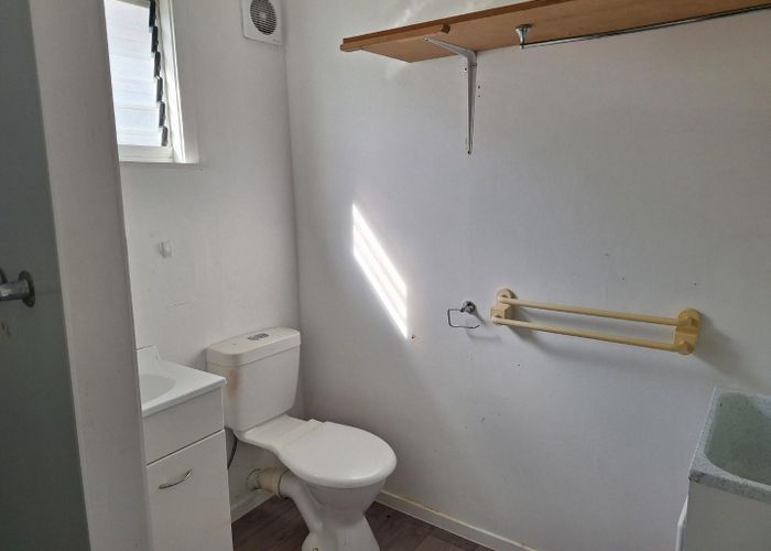  at 2/10 Croydon Road, Mount Eden, Auckland City, Auckland