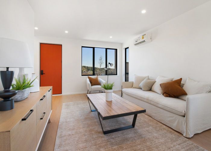  at 11 Huru Road, Flat Bush, Manukau City, Auckland