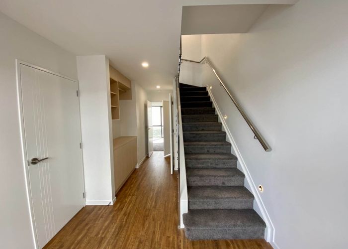 at 5/954 East Coast Road, Northcross, North Shore City, Auckland
