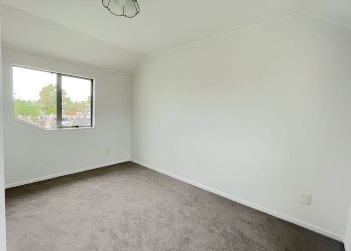  at 4B Potter Avenue, Northcote, North Shore City, Auckland