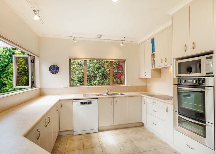  at 2 Kea Place, Fitzherbert, Palmerston North
