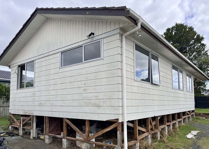  at Weymouth, Manukau City, Auckland