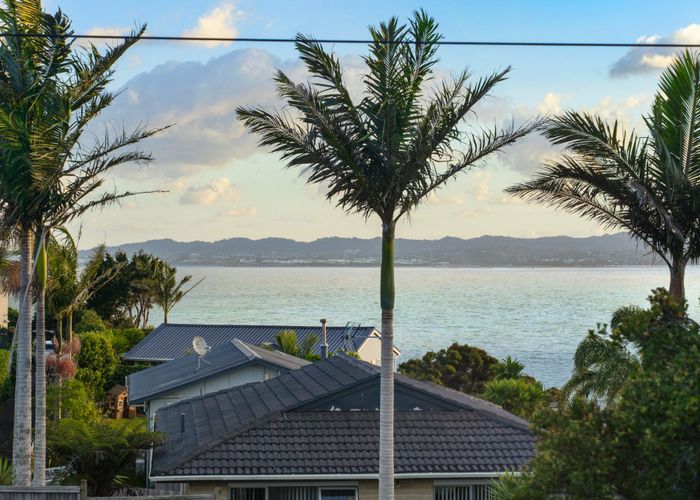  at 69 Island Bay Road, Beach Haven, North Shore City, Auckland