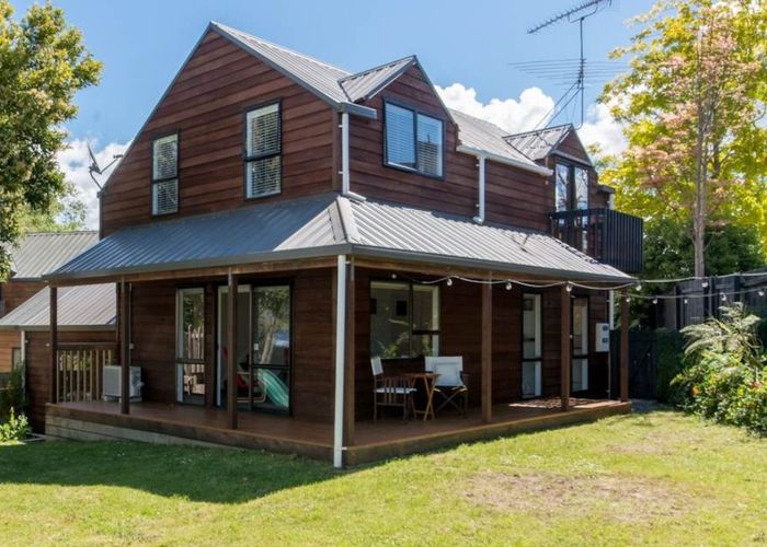  at 2/35 Jaemont Avenue, Te Atatu South, Auckland
