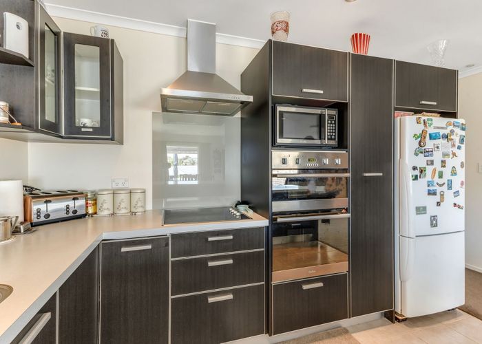  at 16 Heta Road, Highlands Park, New Plymouth, Taranaki