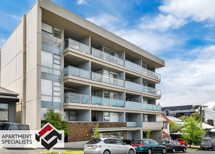  at 33 Mackelvie Street, Grey Lynn, Auckland City, Auckland