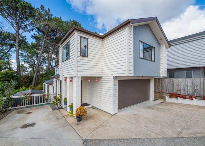  at 73a Granville Drive, Massey, Waitakere City, Auckland