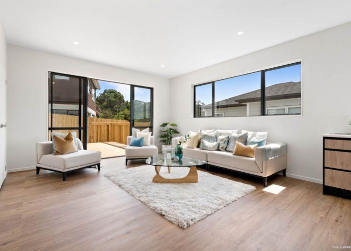  at 12 Taurikura Way, Fairview Heights, Auckland
