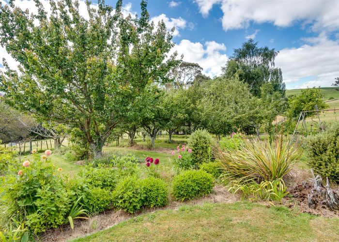  at 877 Hendley Road, Patoka