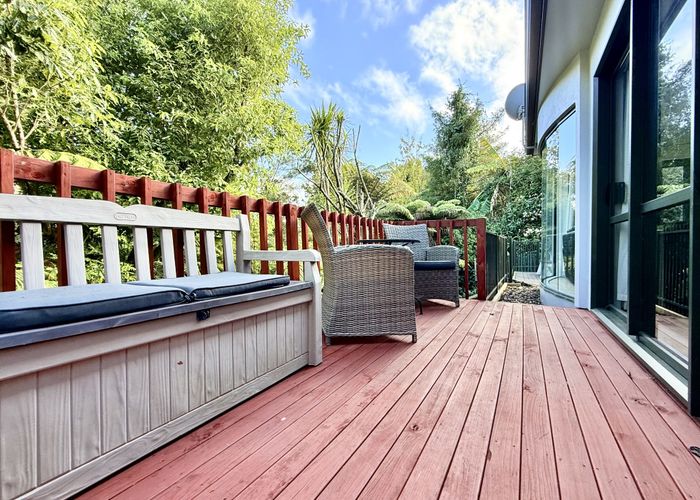  at 5 Springwater Vale, Unsworth Heights, North Shore City, Auckland