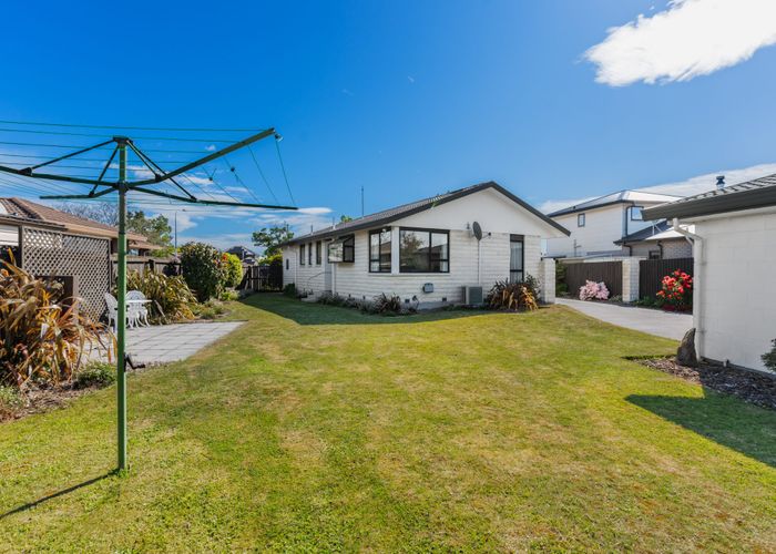  at 86 Royal Park Drive, Parklands, Christchurch