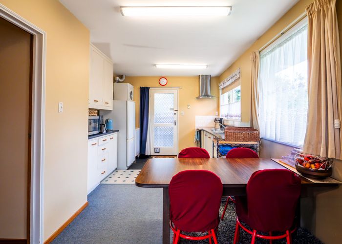  at 2/17 Lake Terrace Road, Burwood, Christchurch
