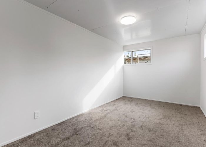  at 32 Idlewild Avenue, Mangere, Manukau City, Auckland