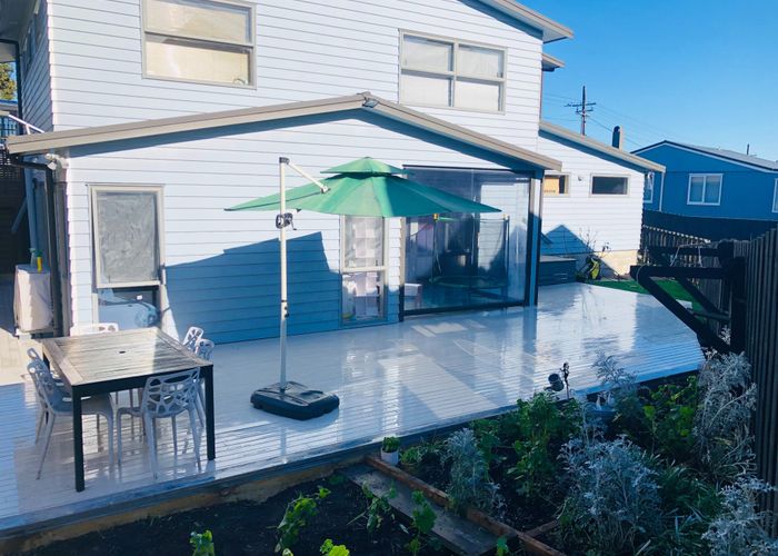  at 42A View Road, Henderson, Waitakere City, Auckland