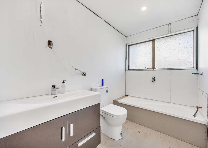  at 4 Wisteria Grove, Maungaraki, Lower Hutt, Wellington