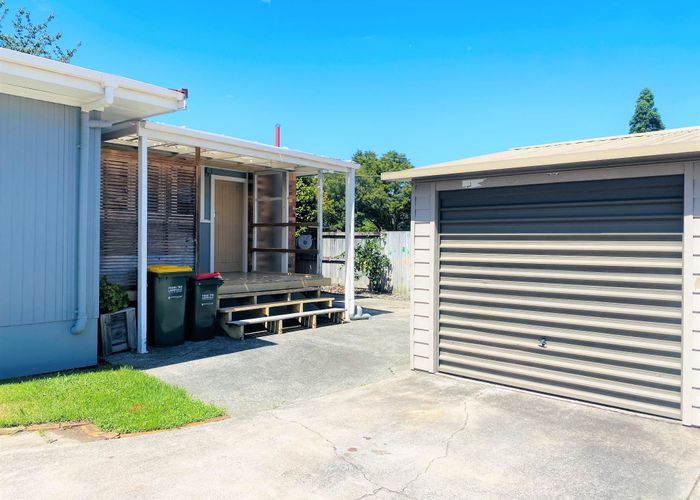 at 269 Clarkin Road, Fairfield, Hamilton