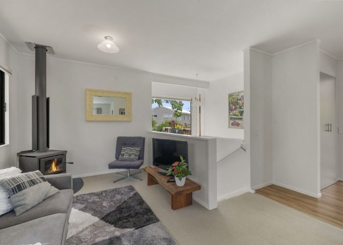  at 1/11 Kereru Street, Two Mile Bay, Taupō