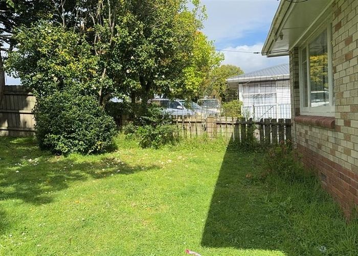  at 15 Rogers Road, Manurewa, Manukau City, Auckland