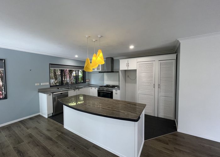 at 19 Springwater Vale, Unsworth Heights, Auckland