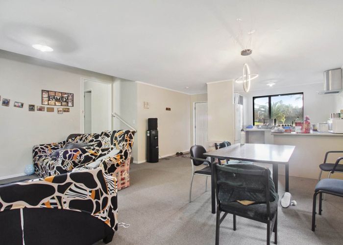  at 56 San Valentino Drive, Henderson, Waitakere City, Auckland