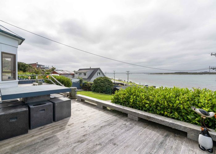  at 90 Marine Parade, Bluff