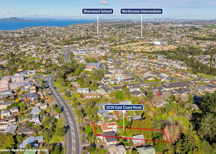  at 1016 East Coast Road, Fairview Heights, North Shore City, Auckland