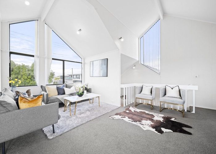  at 1/56 Aberdeen Road, Campbells Bay, North Shore City, Auckland