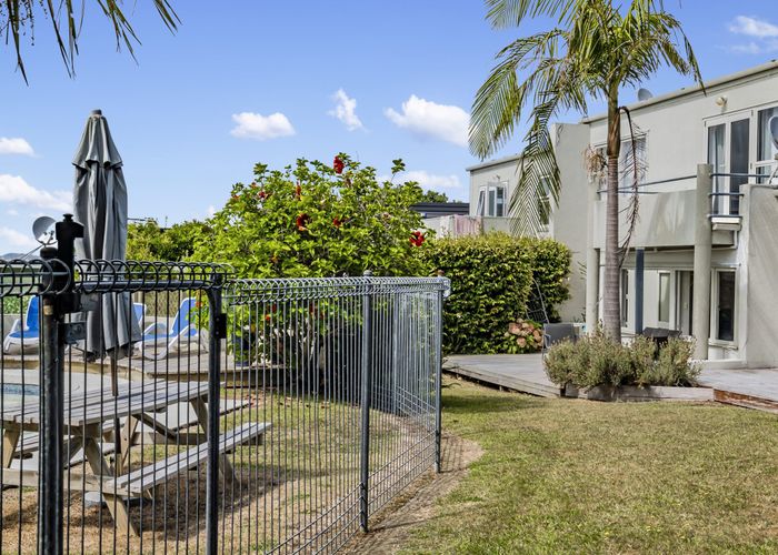  at 3/18 Parr Terrace, Castor Bay, North Shore City, Auckland