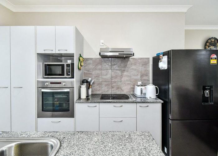  at 11 Manchester Drive, Flat Bush, Auckland