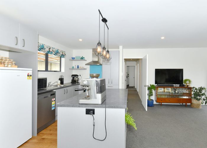  at 2/11 Short Street, Waltham, Christchurch City, Canterbury