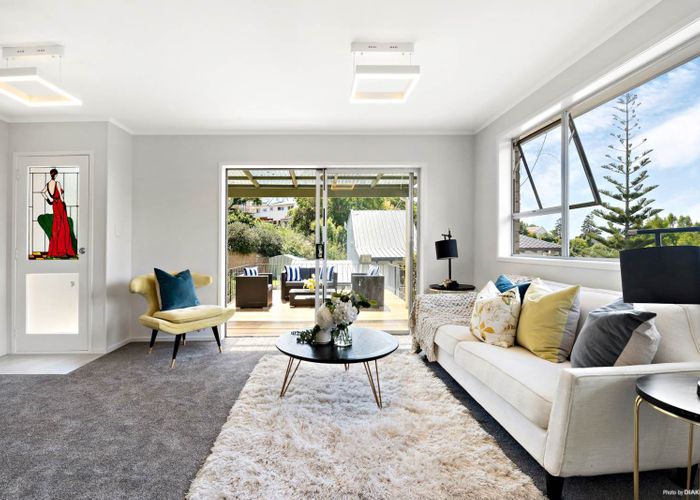  at 2/7 Malters Place, Browns Bay, Auckland