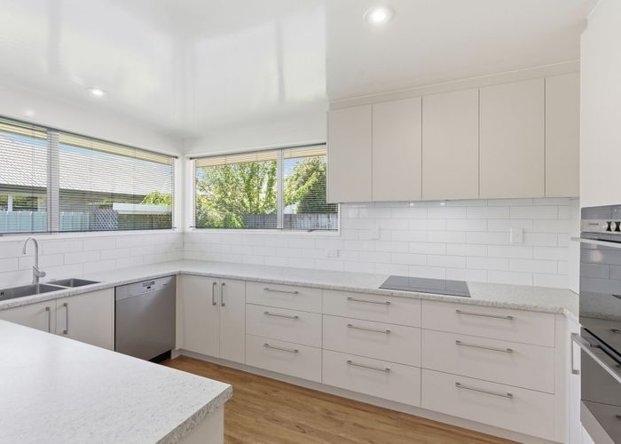  at 2/10 Baretta Street, Somerfield, Christchurch City, Canterbury