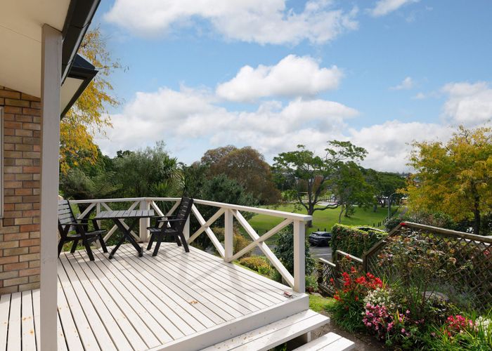  at 37 Amanda Avenue, Dinsdale, Hamilton