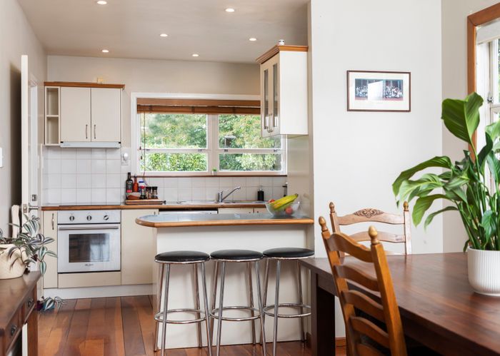  at 32 Euston Road, Sandringham, Auckland