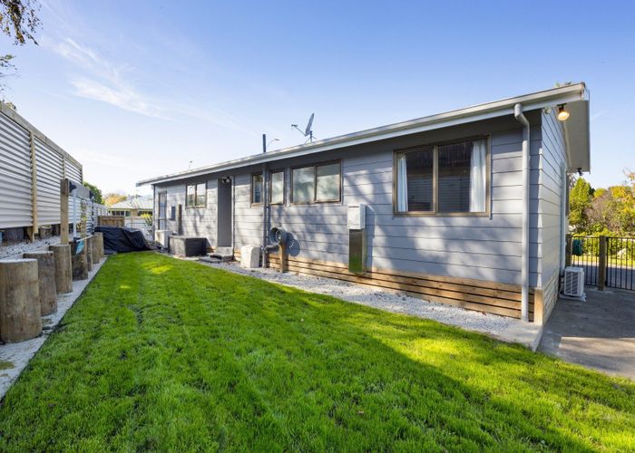  at 205 Newcastle Road, Grandview Heights, Hamilton